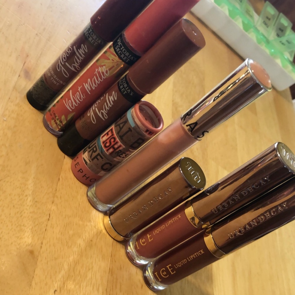 Lot of 14 lip product: urban Decay, Sephora, etc.